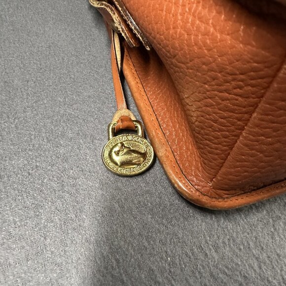 Vintage Dooney & Bourke All Weather Leather Shoulder Crossbody Bag USA 11x8 Inch - Picture 2 of 15